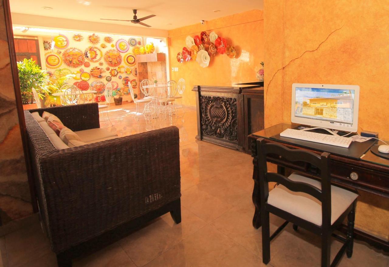 Papagayo Hotel Boutique Playa del Carmen Extérieur photo The interior of a typical hotel room